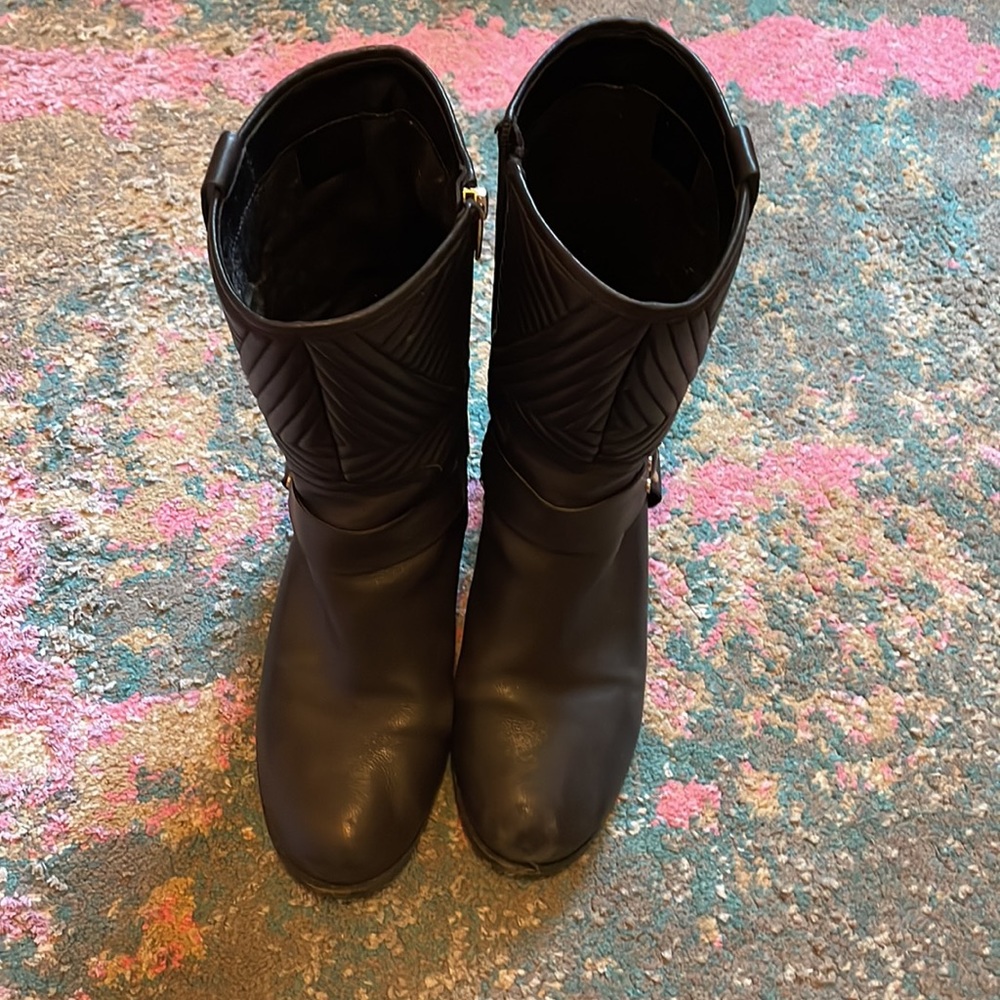 Vince Camuto mid calf black leather boots size 9 - Picture 3 of 9